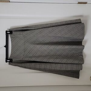 Paniz Size 6 Black White Plaid A-Line, Full Midi Length Skirt, Exc. Used Cond.